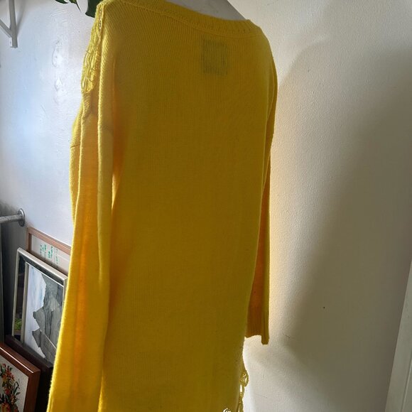 Unique UNIF XS Yellow 3 Comma Distressed Knit Sweater - Picture 3 of 6